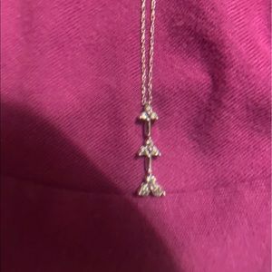10 KT WHITE GOLD DIAMOND NECKLACE
